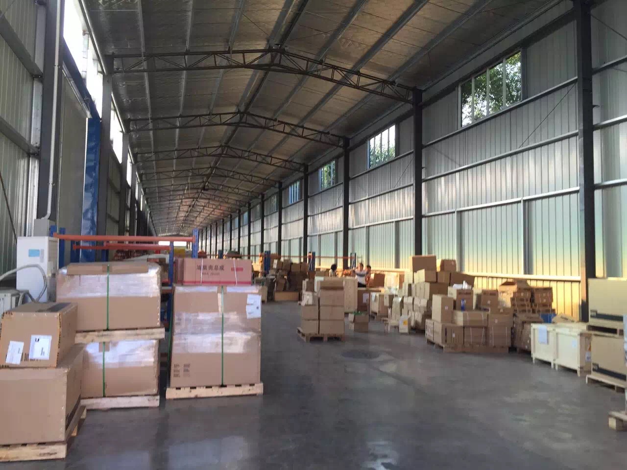 Our warehouse(图9)